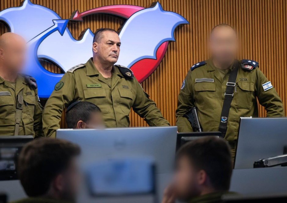 以军总参谋长视察反导阵地 